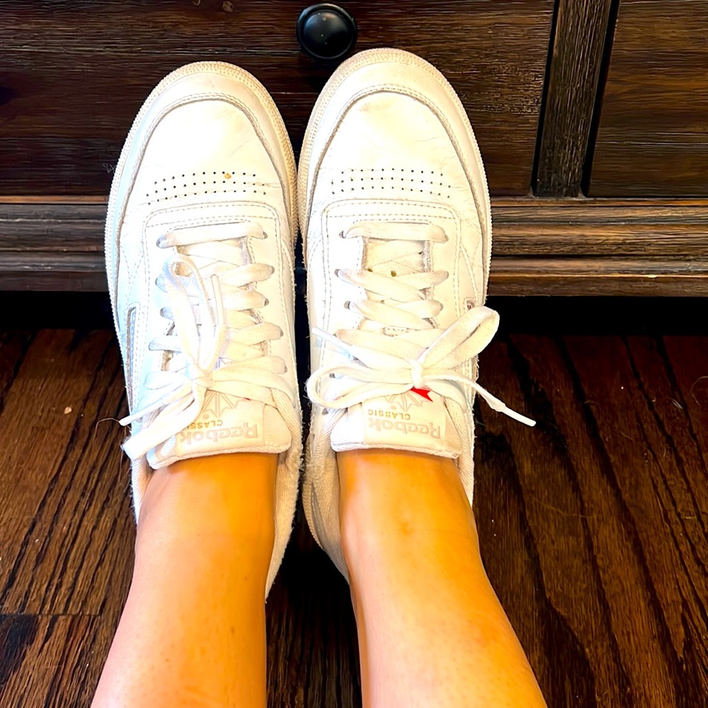 Reebok - classic white leather women’s size 7.5